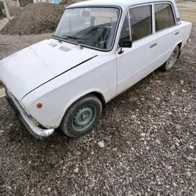 Lada 2104 1985