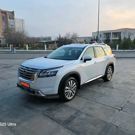 Nissan Pathfinder 2024