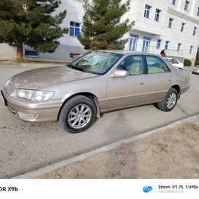 Toyota Camry 2000