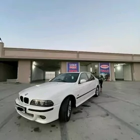 BMW E39 2001