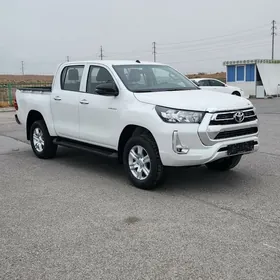 Toyota Hilux 2025