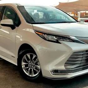 Toyota Sienna 2021