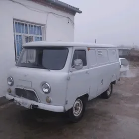 UAZ Profi 2000