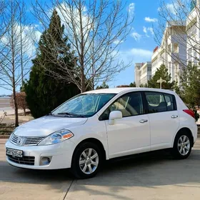 Nissan Versa 2011