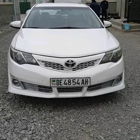 Toyota Camry 2011