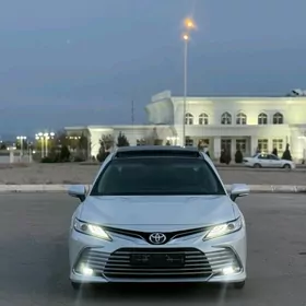 Toyota Camry 2024