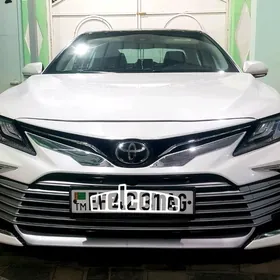 Toyota Camry 2020