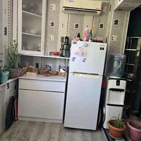 Бюзмеин 48 район 3 комн 2 эт