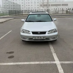 Toyota Camry 2000