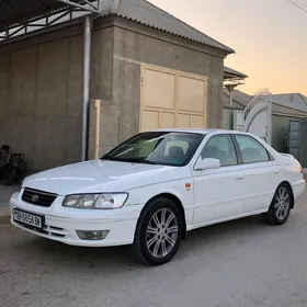 Toyota Camry 2001