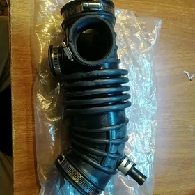 Патрубок воздушного фильтра