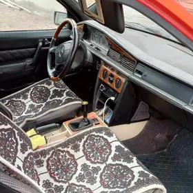 Mercedes-Benz 190E 1993