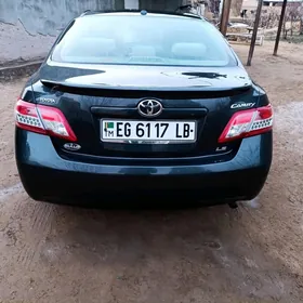 Toyota Camry 2011