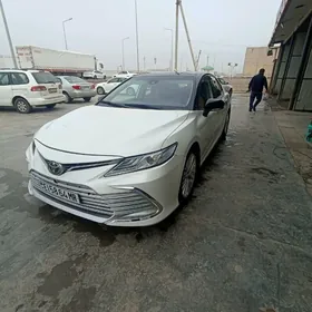 Toyota Camry 2020