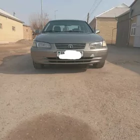 Toyota Camry 1998