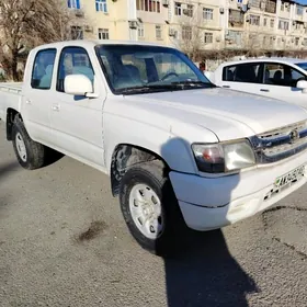 Toyota Hilux 2002