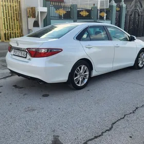Toyota Camry 2016