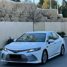 Toyota Camry 2018