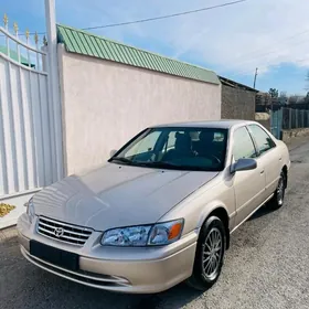 Toyota Camry 2001
