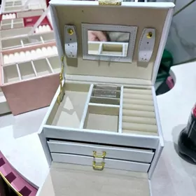 Gyzyl salynýan şkatulka (guty)