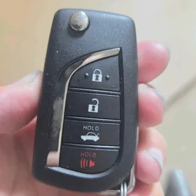 Toyota Corolla Camry açar