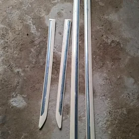 Ökuz kelle gapy nikl