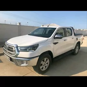 Toyota Hilux 2022