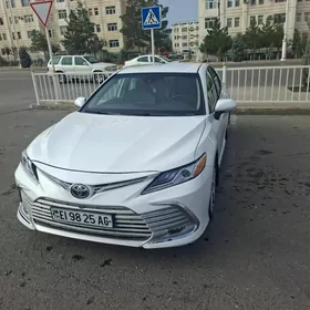 Toyota Camry 2023