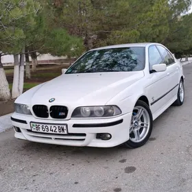 BMW E39 2001