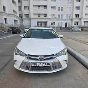 Toyota Camry 2017