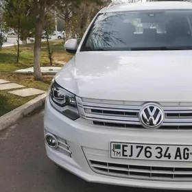 Volkswagen Tiguan 2014