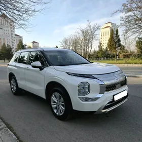 Mitsubishi Outlander 2025