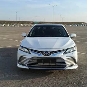 Toyota Camry 2022