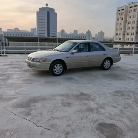 Toyota Camry 2000
