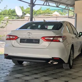 Toyota Camry 2020