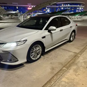 Toyota Camry 2018