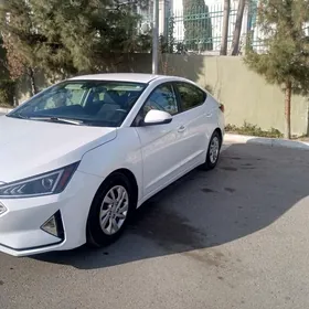 Hyundai Elantra 2020