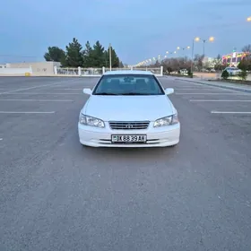 Toyota Camry 2000