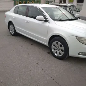 Skoda Superb​ 2010