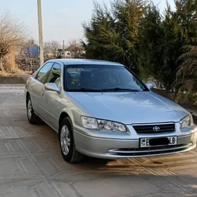 Toyota Camry 2001