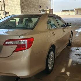 Toyota Camry 2012