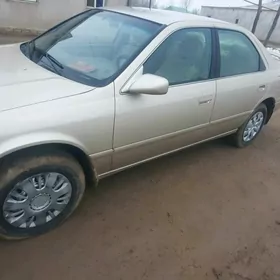 Toyota Camry 2000