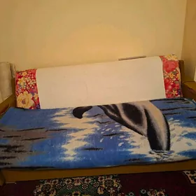 DIWAN  IKI SANY KRESLO