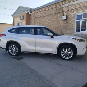 Toyota Highlander 2020