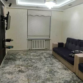 9мкр 2комн 1этаж ️