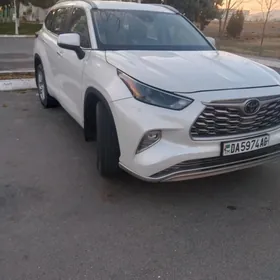 Toyota Highlander 2023