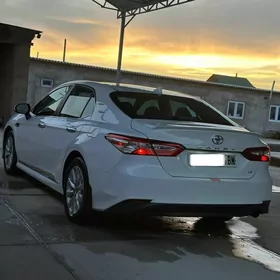 Toyota Camry 2020