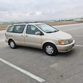 Toyota Sienna 2001