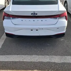 Hyundai Elantra 2023