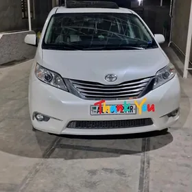 Toyota Sienna 2017